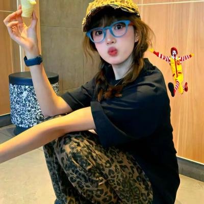 来自过去的女孩 海报